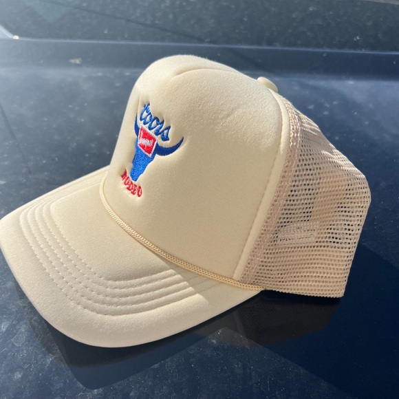 BRAND NEW Coors Banquet Rodeo beige trucker Hat with snapback with warranty! - Picture 4 of 6